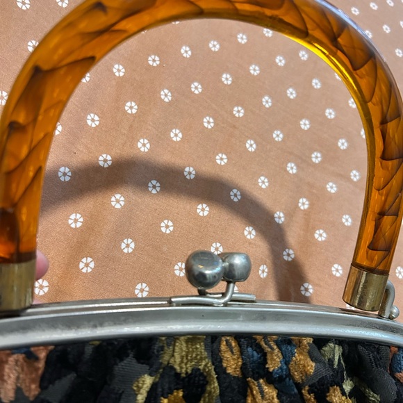 1950/60s Vintage Floral Carpet Bag with Lucite Handle - Picture 3 of 4